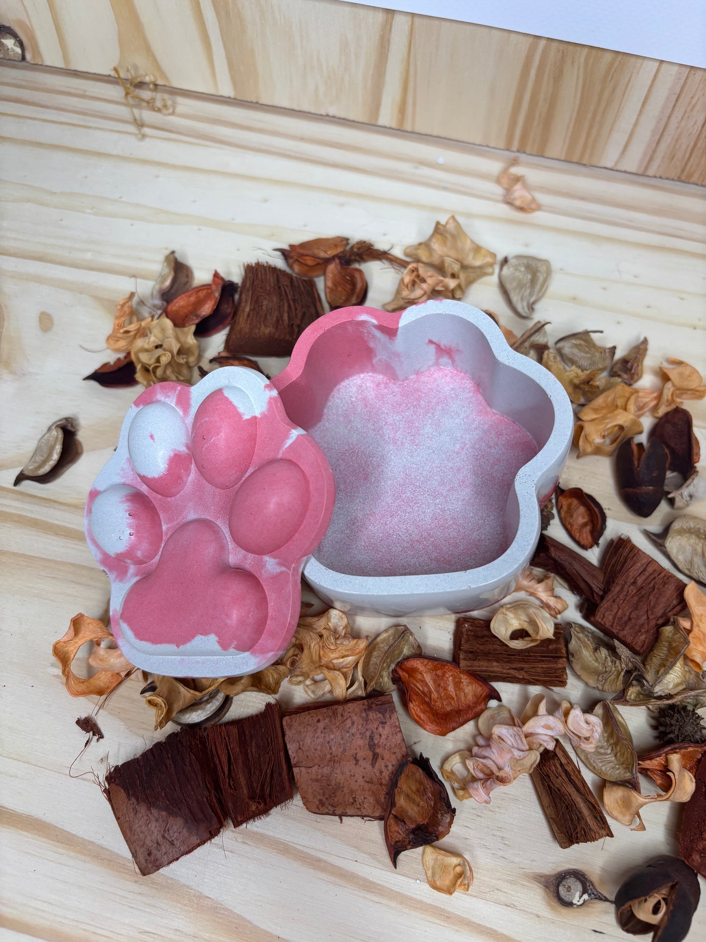 Boîte patte de chat