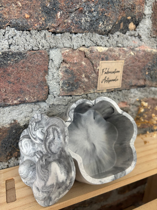 Boîte patte de chat