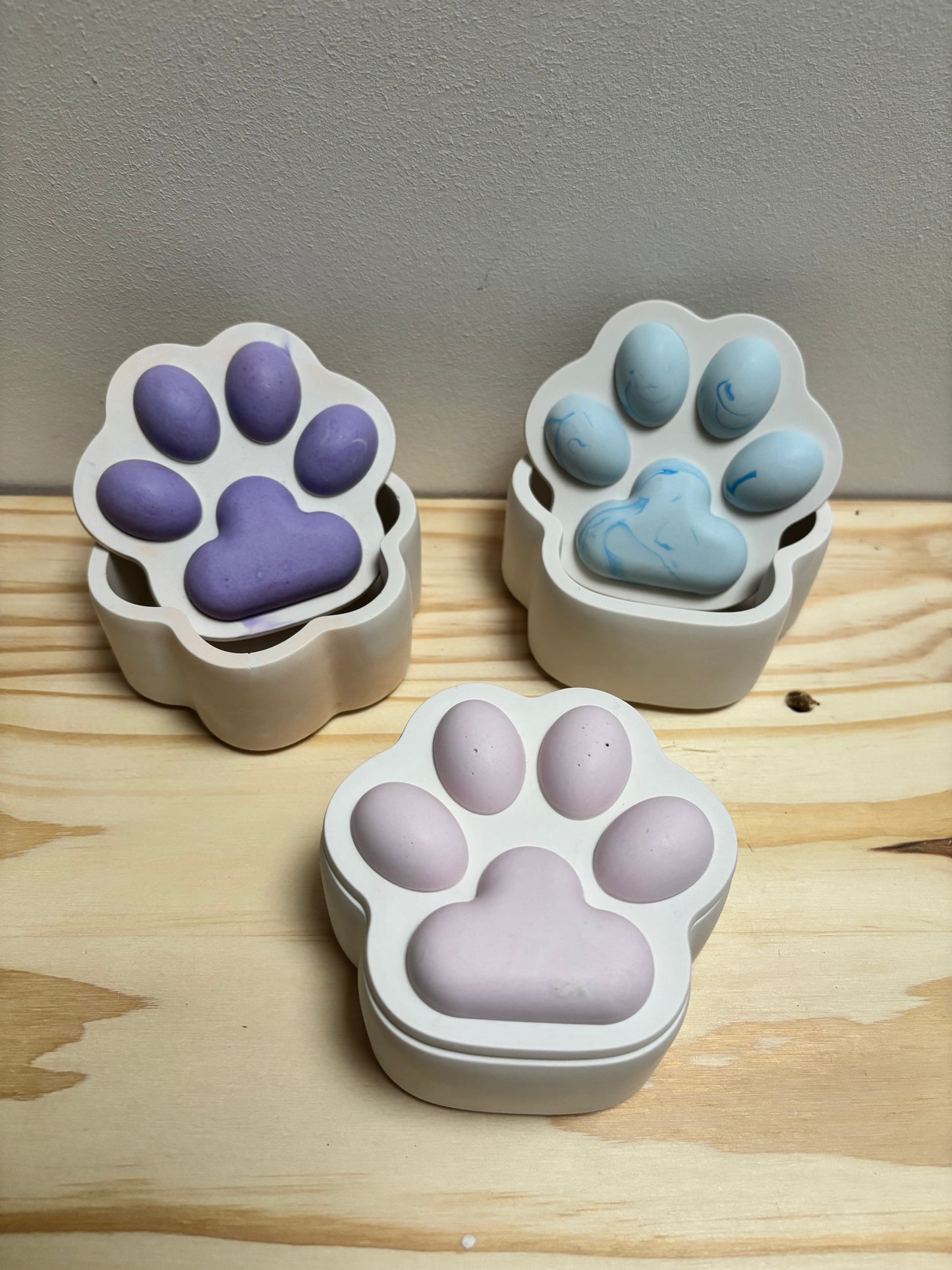 Boîte patte de chat