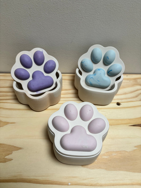Boîte patte de chat