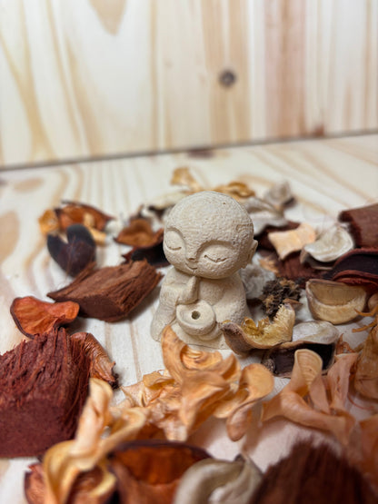 Bouddha porte encens