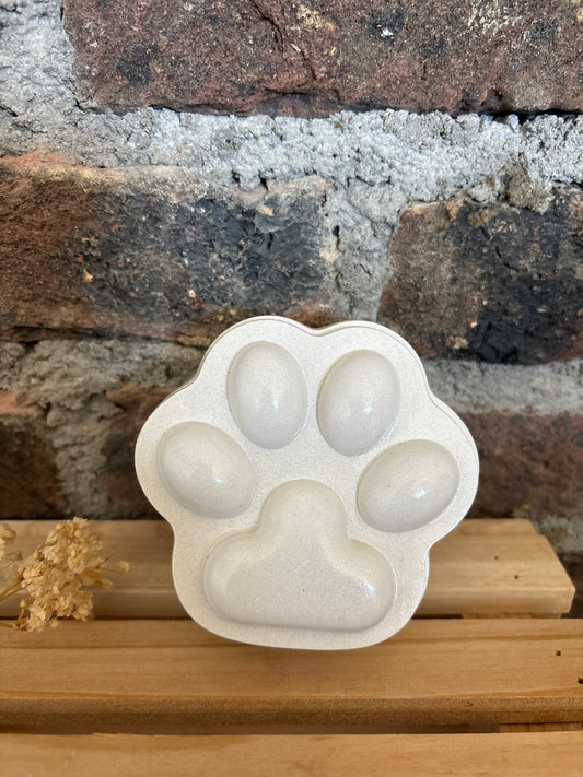 Boîte patte de chat